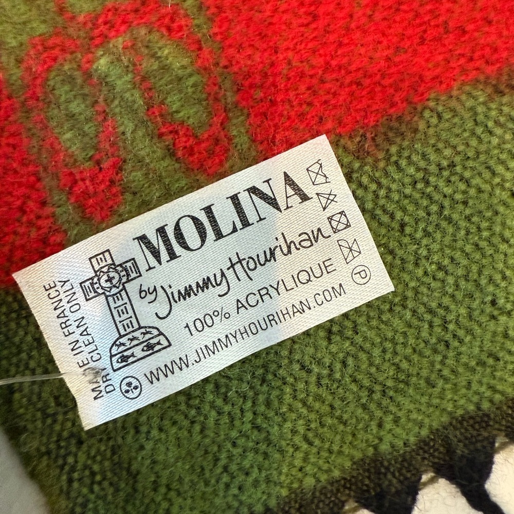 BNWT Molina by Jimmy Hourihan Red and Green Acrylic Scarf Great Gift - Picture 4 of 7